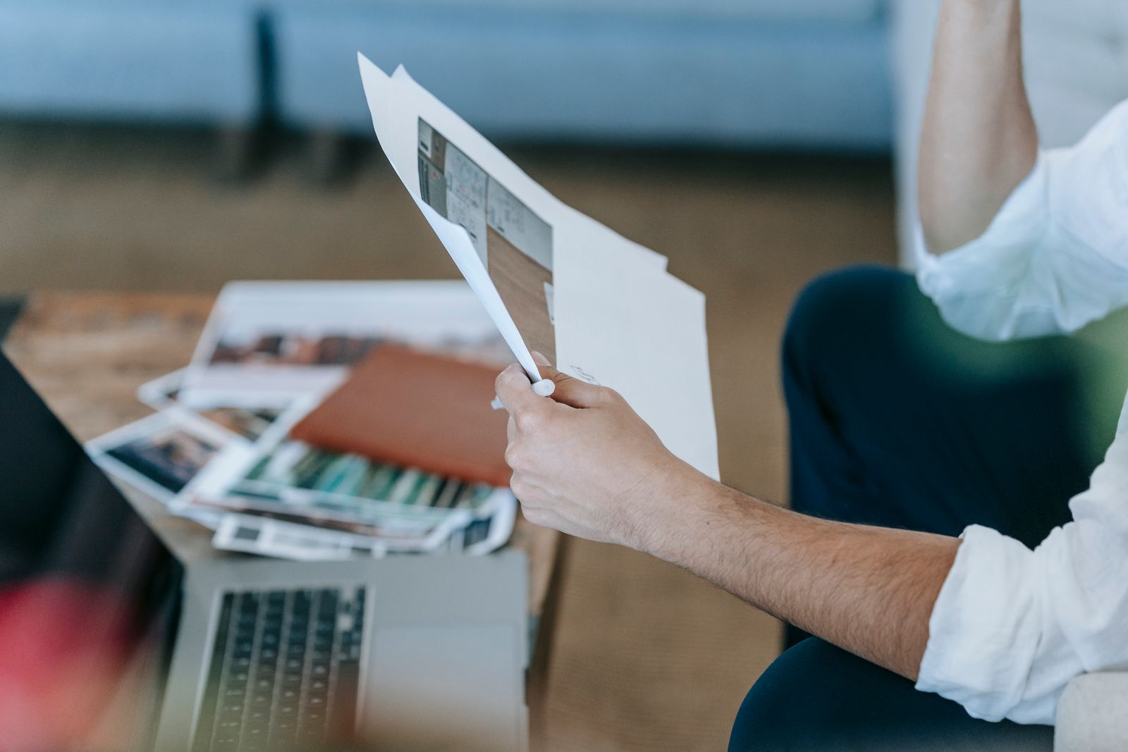 A client reading an insurance policy